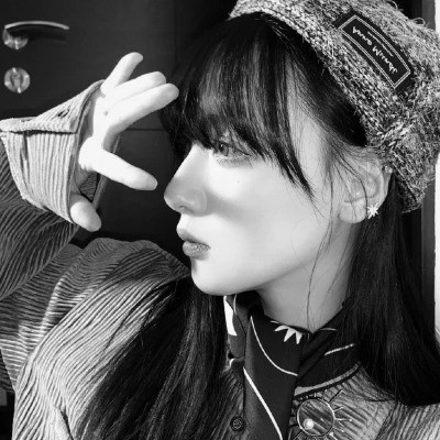 超拽霸气黑白女生头像图片