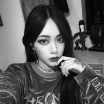 超拽霸气黑白女生头像图片