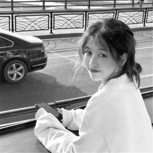 女生头像慵懒偏冷淡风黑白图片