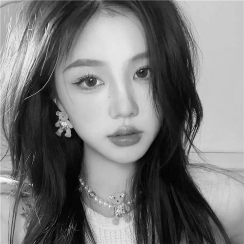 女生头像慵懒偏冷淡风黑白图片