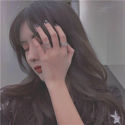 女生微信头像慵懒偏冷淡风图片