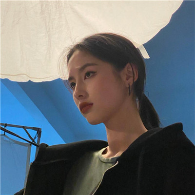 女生微信头像慵懒偏冷淡风图片