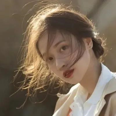 女生微信头像慵懒偏冷淡风图片