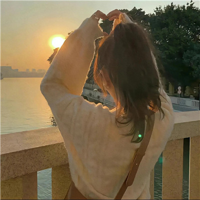 女生微信头像慵懒偏冷淡风图片