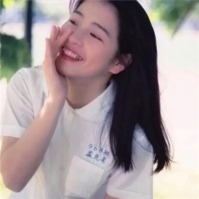 慵懒偏冷淡风女生头像真人图片