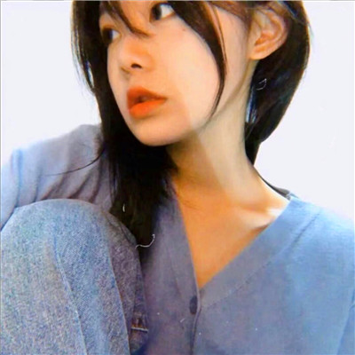 慵懒偏冷淡风女生头像真人图片