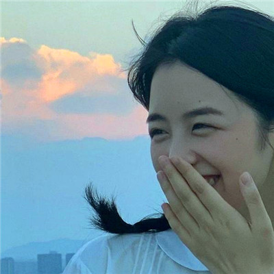 慵懒偏冷淡风女生头像真人图片