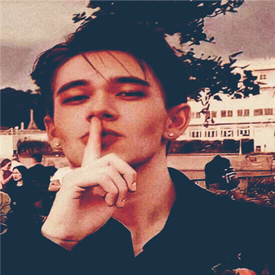 欧美复古胶片感男生头像图片