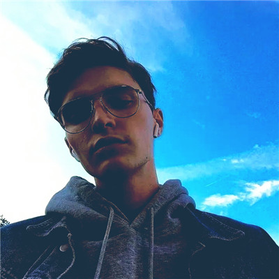 欧美复古胶片感男生头像图片