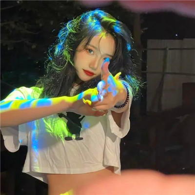 隐藏最深的闺蜜头像好看一左一右图片