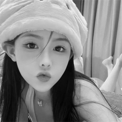 好看优质真人女头黑白图片
