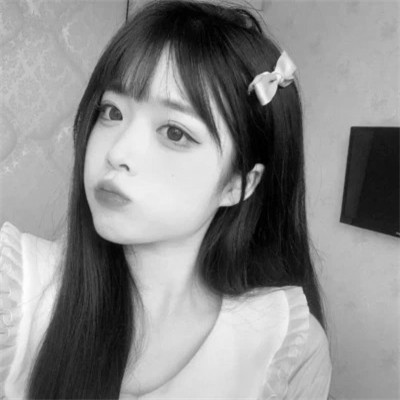好看优质真人女头黑白图片