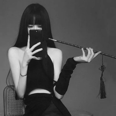 好看优质真人女头黑白图片