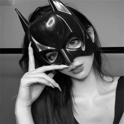 好看优质真人女头黑白图片