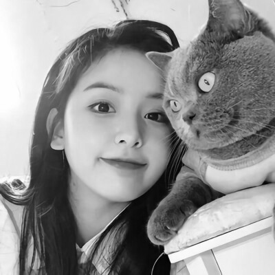 女生微信头像真人黑白图片