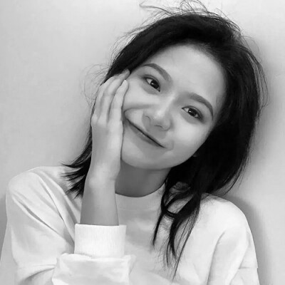 女生微信头像真人黑白图片