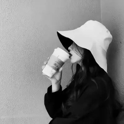 女生微信头像真人黑白图片