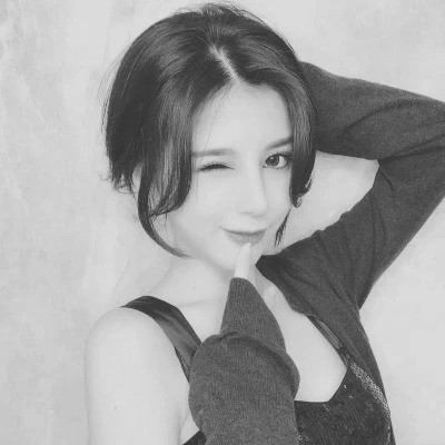 女生微信头像真人黑白图片