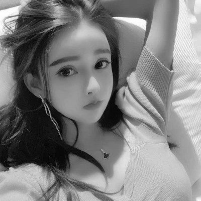 女生微信头像真人黑白图片