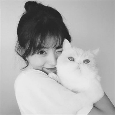 女生微信头像真人黑白图片