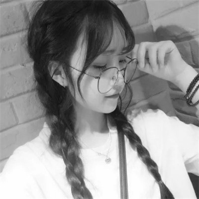 女生微信头像真人黑白图片