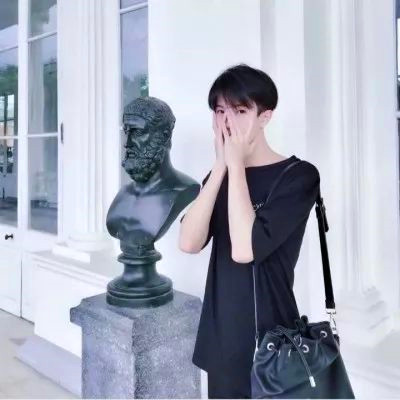 2025年微信头像图片情侣最新版一男一女