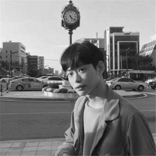 黑白头像男高清图片