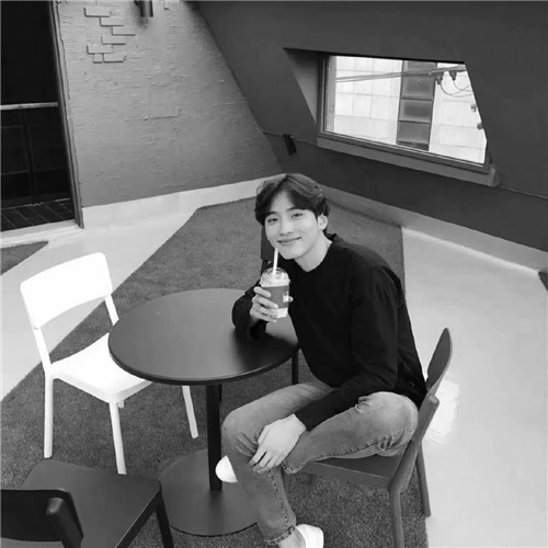 黑白头像男高清图片