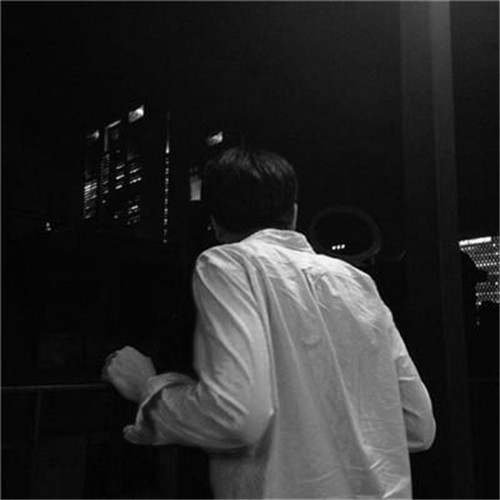 黑白头像男高清图片