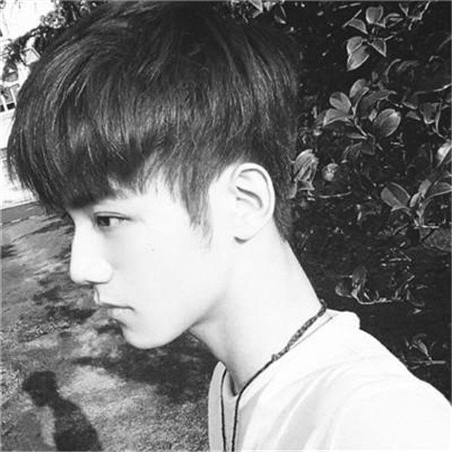 黑白头像男高清图片