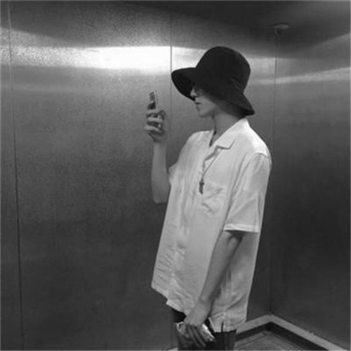 黑白头像男高清图片