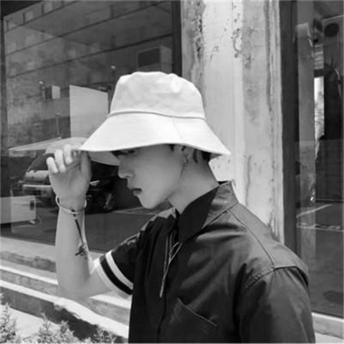 黑白头像男高清图片
