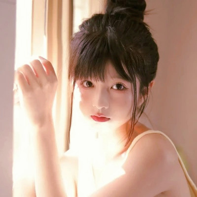 qq头像女生清新高清好看图片