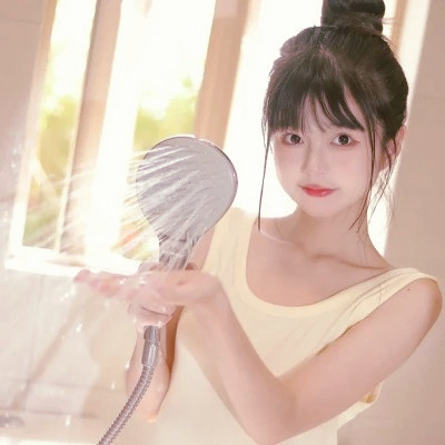 qq头像女生清新高清好看图片