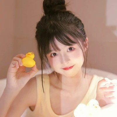 qq头像女生清新高清好看图片