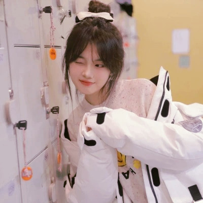 qq头像女生清新高清好看图片