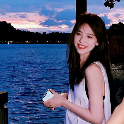 qq头像女生清新高清好看图片