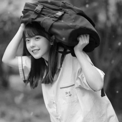 女生小清新黑白头像图片