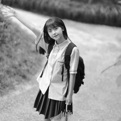 女生小清新黑白头像图片