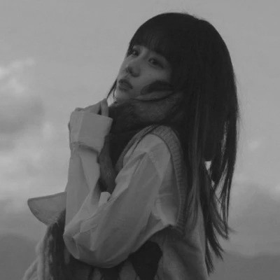 女生头像黑白系唯美清新图片
