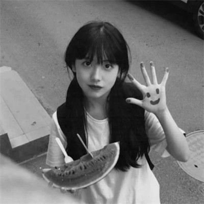 女生头像黑白系唯美清新图片