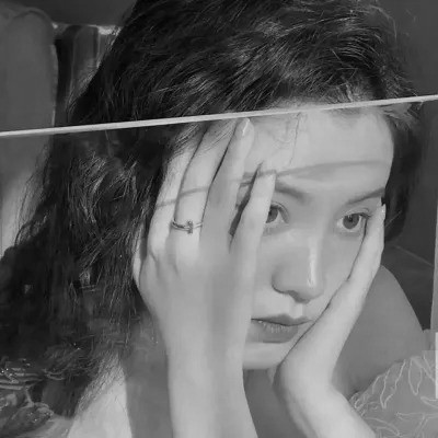 女生头像黑白系唯美清新图片