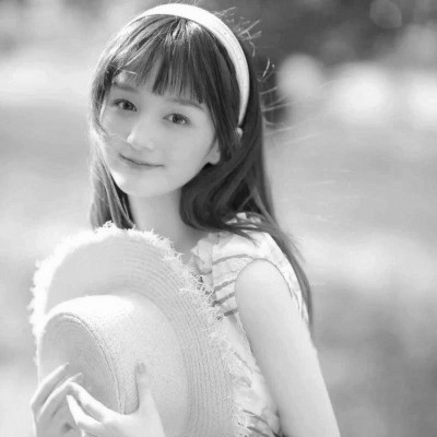 黑白清新女头图片