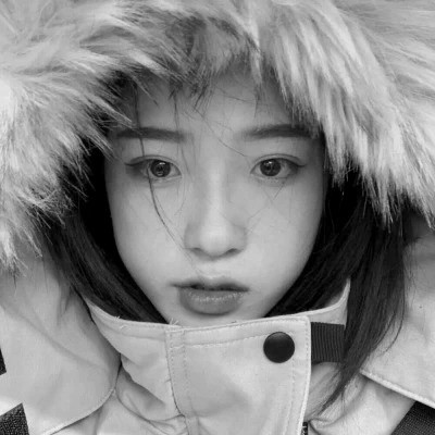 黑白清新女头图片