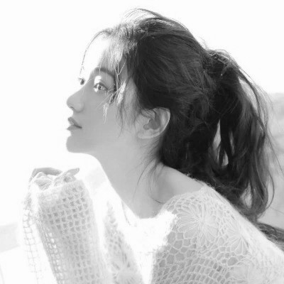 黑白清新女头图片