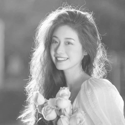 黑白气质女头像高清图片