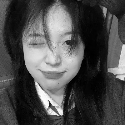 黑白气质女头像高清图片
