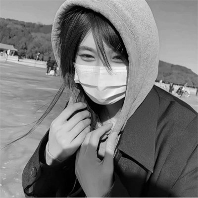 黑白气质女头像高清图片