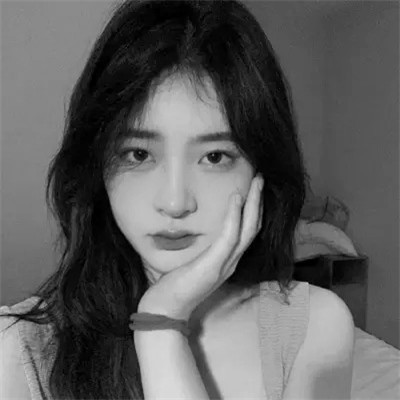 黑白气质女头像高清图片