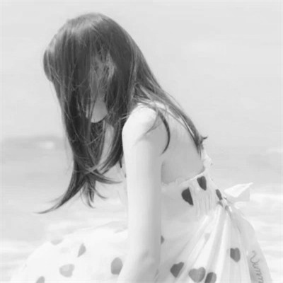 黑白气质女头像高清图片
